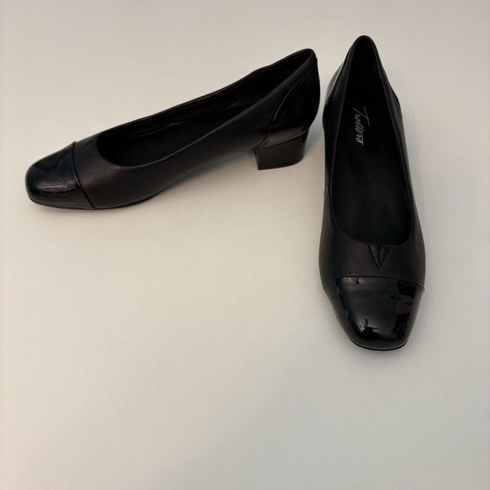 Trotters Shoes Womens 8N Daisy Black Leather Slip On Block Heels Pump Officecorp